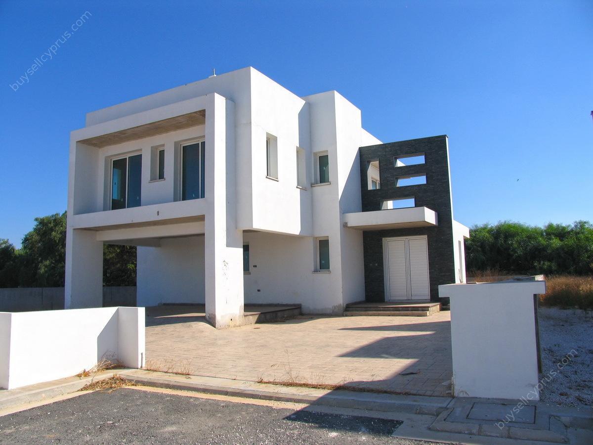 5 Bedroom Detached house for sale in Agia Triada, Famagusta